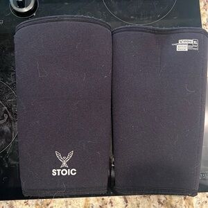 XL Stoic knee sleeves gently used. Smoke free home.